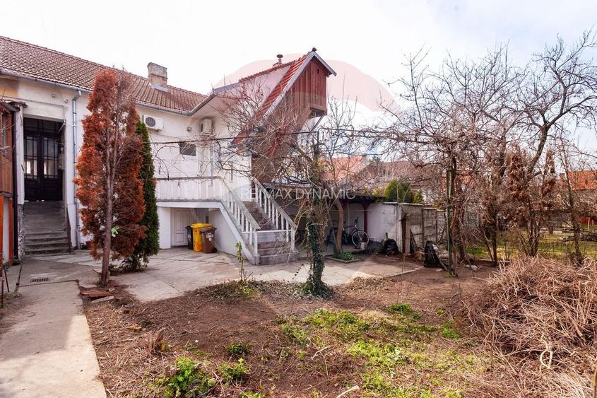 Apartament cu 4 camere 221 mp utili la curte Piata Catedralei,Arad - 4