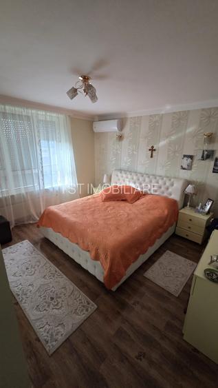 Casa spatioasa cu piscina, crama si teren generos – zona Aurel Vlaicu - 16