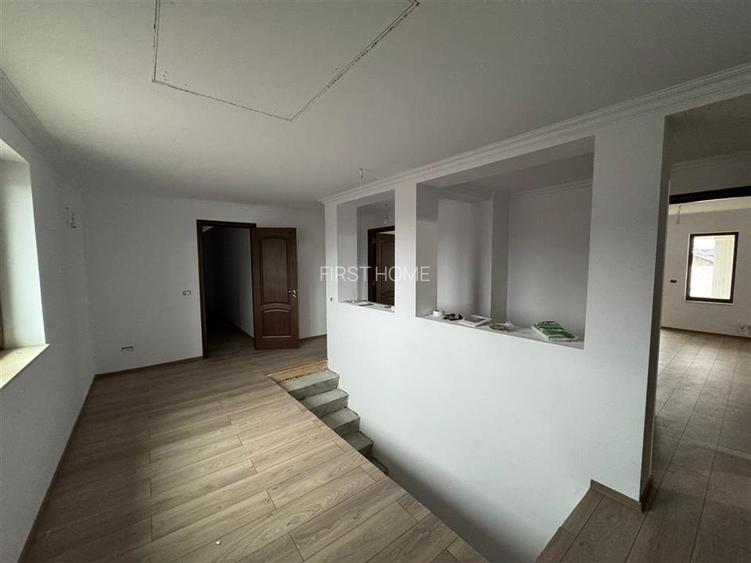 Vila deosebita Parter + Mansarda de vanzare in Odobesti - 23