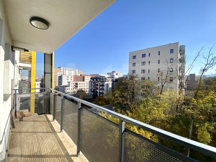 Apartament  de vanzare 2 camere open space, 52mp,  balcon, zona  IULIUS MALL! - 9