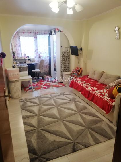 Vand apartament 3 camere amenajat - 7