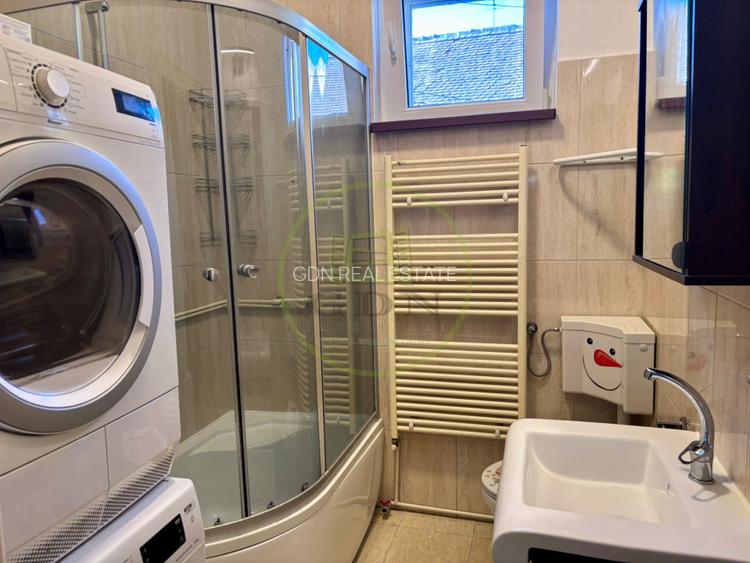 Se vinde casa la pret de apartament, zona centrala, str. Lupeni. - 4