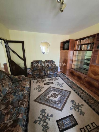 Apartament 4 camere,ultracentral, decomandat, mobilat si utilat,str Decebal - 8