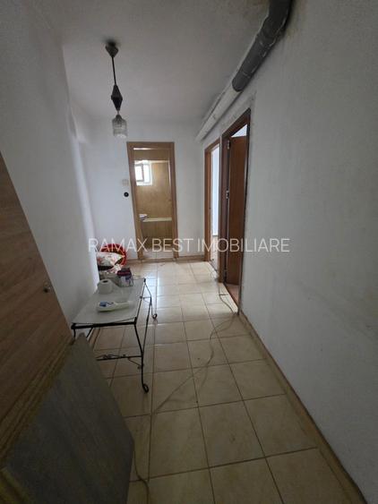 Berceni, pe B-ul Obregia, stradal, bloc reabilitat, pasajul Europa Unita - 7