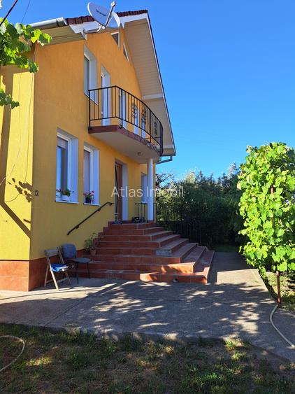 Casa-Vila ultrafinisata in regim D+P+E cu toate utilitatile cu 900 mp,teren - 3