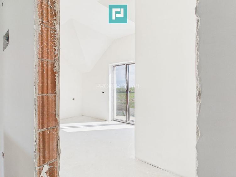 Duplex luminos 101 mp utili, teren 350mp în Covaci - 22