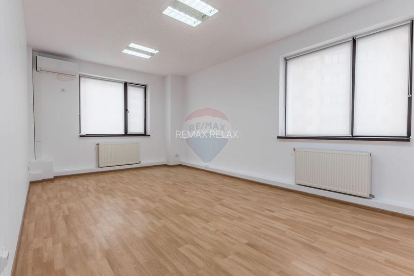 Cladire Mixtă de vânzare 800mp, D+P+3E+M  în Tudor Vladimirescu - Iasi - 12