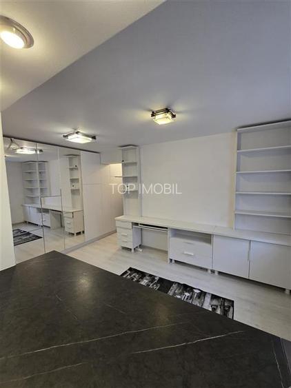 Etaj 1 - Podu Ros Aleea Decebal, 3 camere cu geam la baie, liber - 3