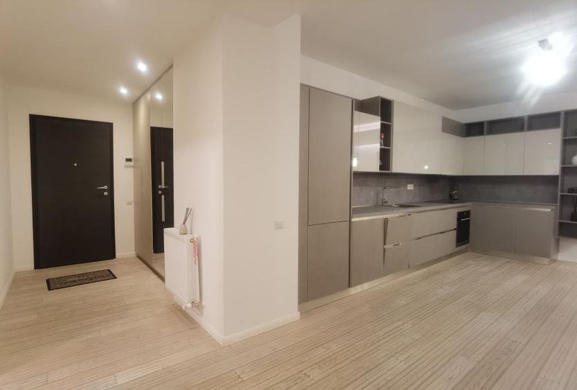 Apartament cu finisaje de lux, complet mobilat, 1 loc de parcare