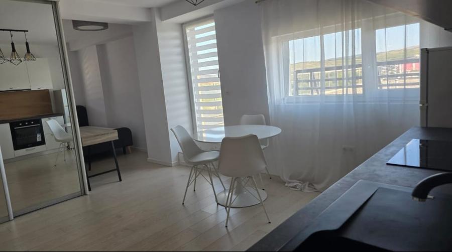 Apartament 4 camere de închiriat, Între Lacuri, zona Iulius Mall