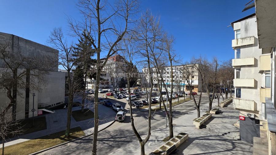 Apartament cu 3 camere, etaj 2, VASLUI - zona ULTRACENTRALĂ; - 2