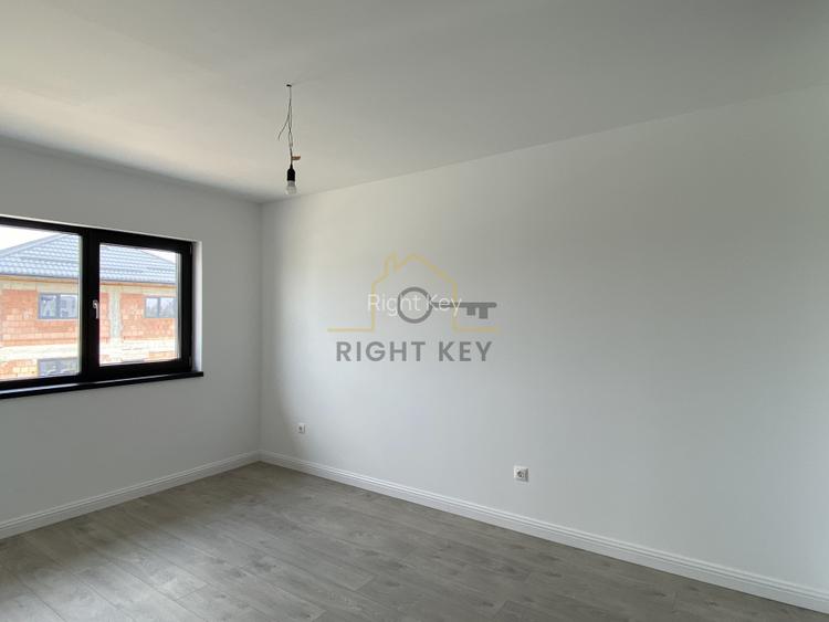 Super pret! Casa 110mp P+1+pod, 4 camere, 330mp teren! Comision 0% - 10