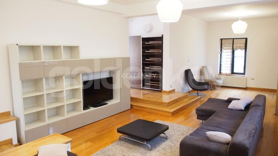 Vila moderna, garaj si vecinatati linistite - 4