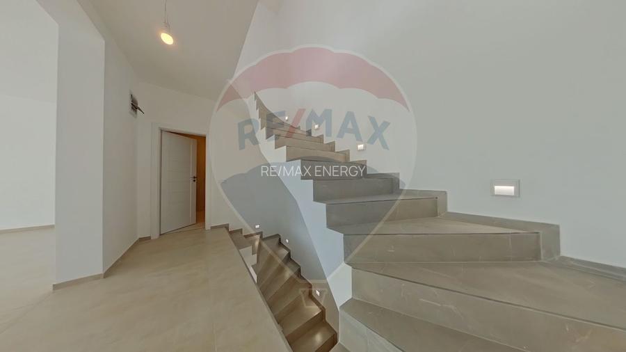 Casa/vila cu 5 camere, comision 0% la cumparator - 15