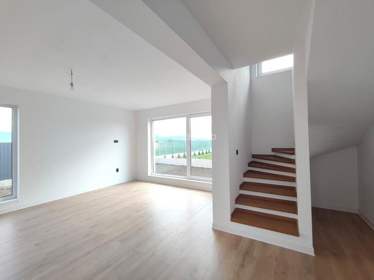 Casa individuala cu patru camere, Primaverii, Sanpetru - 2
