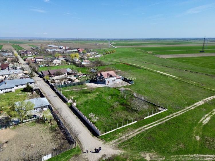 Casă / Vilă cu 5 camere de vânzare Garoafa/Rachitosu - 31