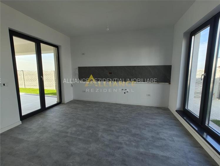 Casa individuala - 3 dormitoare, - 402 mp teren - Aviatorilor - 6