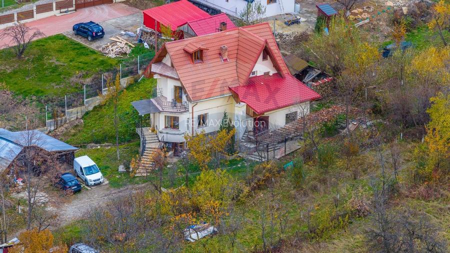 Casă / Vilă cu 6 camere de vânzare in Tarlungeni - 22