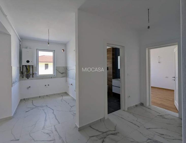 GRADINA 50 mp. Aproape de Zone2 si Mega Image. Decomandat. - 2