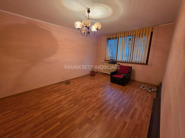 1 Decembrie 1918, 10 minute metrou, Auchan, chiar pe Onisifor Ghibu - 14