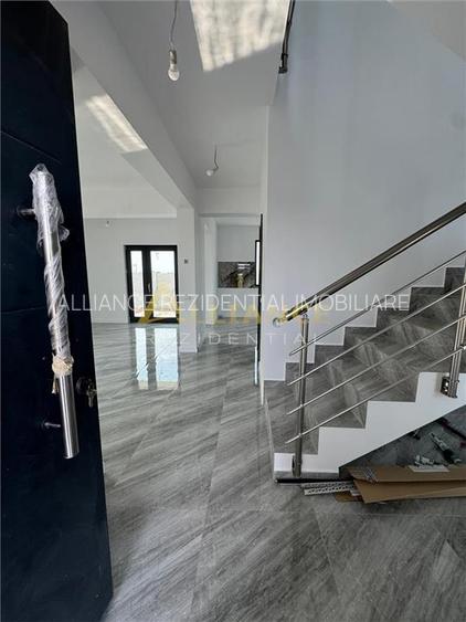 Teren 350mp - 4 Camere 3 Bai- Berceni - Gata de mutat - 10