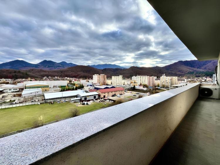 Penthouse cu suprafata generoasa,zona Noua - 18