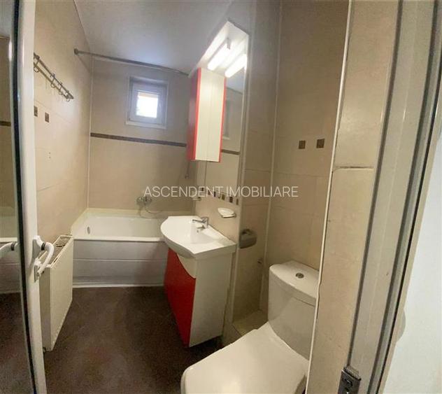 Decomandat, loc parcare, zona Grivitei, Brasov - 6