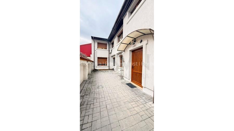 REV0008272 Vila l Domenii l panouri fotovoltaice - 2