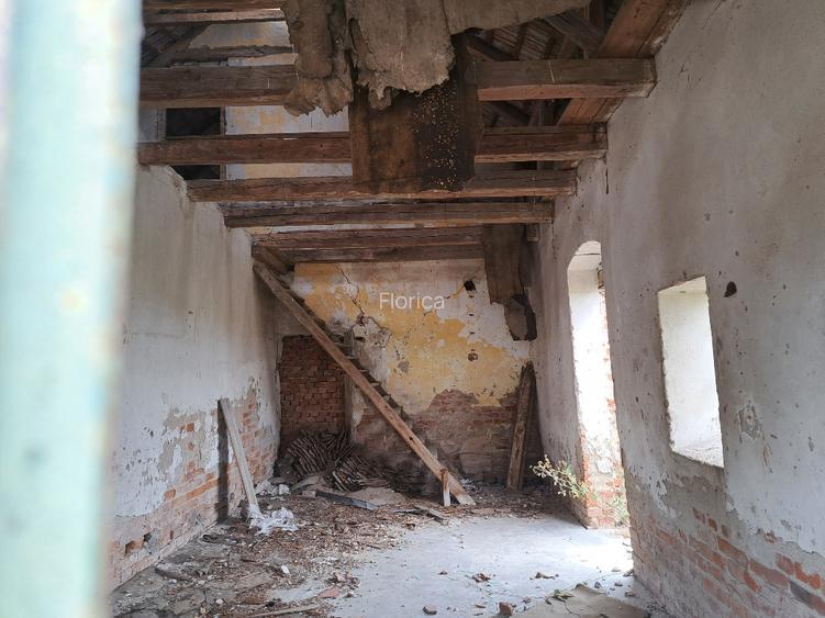 casa de vinzare. de renovat - 9