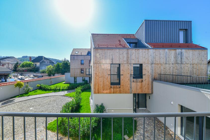 Apartament de 4 camere cu o terasă de 43 mp plus un balcon -M99 Residence