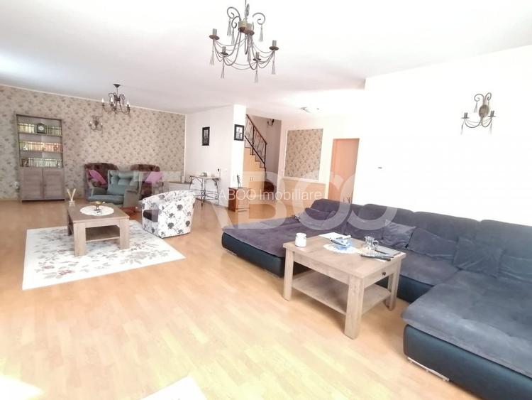 Casa individuala 6 camere de vanzare 250 mpu 361 mp teren zona Lupeni - 2