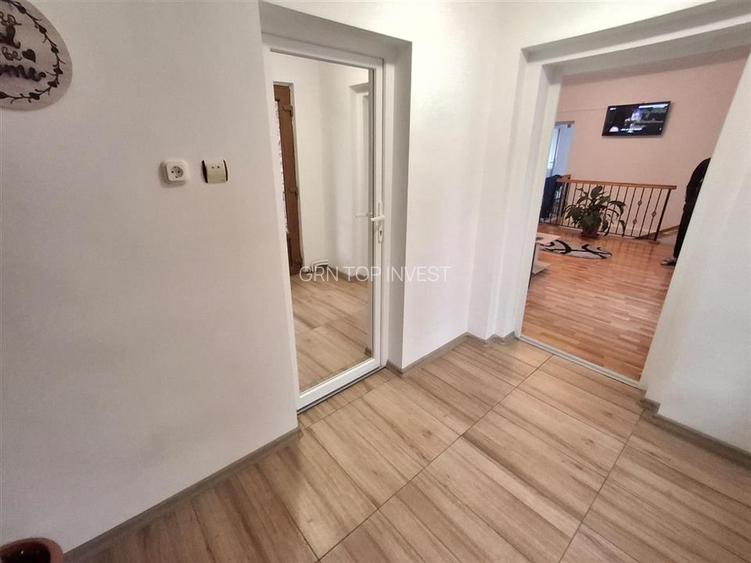 Casa formata din 2 apartamente pivnita zona Turnisor - 17