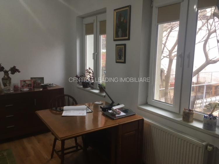 CASA 3CAM. 75MP CORP SEPARAT IN CURTE( IN FATA ESTE UN BLOC) IDEAL FIRMA/CABINET - 3