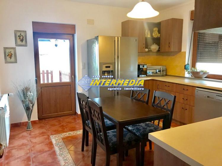 Casa de vanzare Alba Iulia CETATE cu 4 dormitoare si living finisata complet - 10