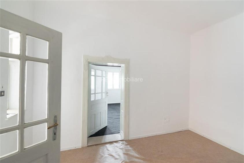 Teren mare cu 2 case si front la 2 strazi in Tamaseu - 4