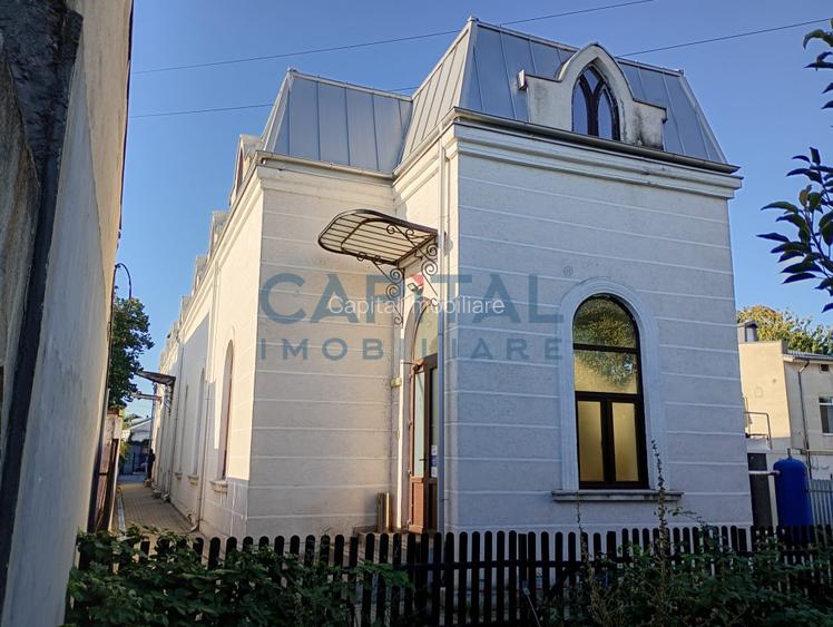 CLADIRE CU ARHITECTURA EMBLEMATICA - FOST SEDIU INTEL - 2