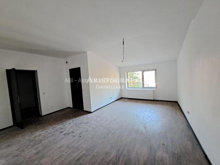 Vila Tip Duplex  generoasa cu vedere lac - 10