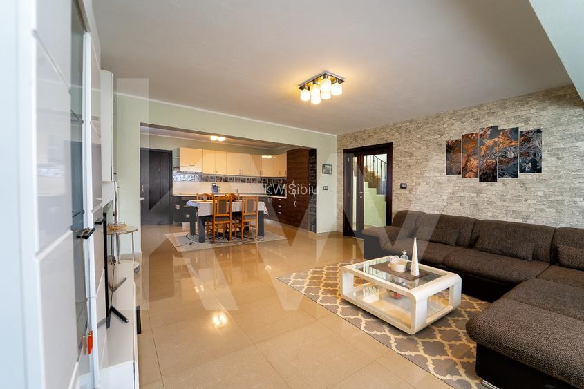 Casă individuală gata de mutat - Oportunitate in Cristian - 5