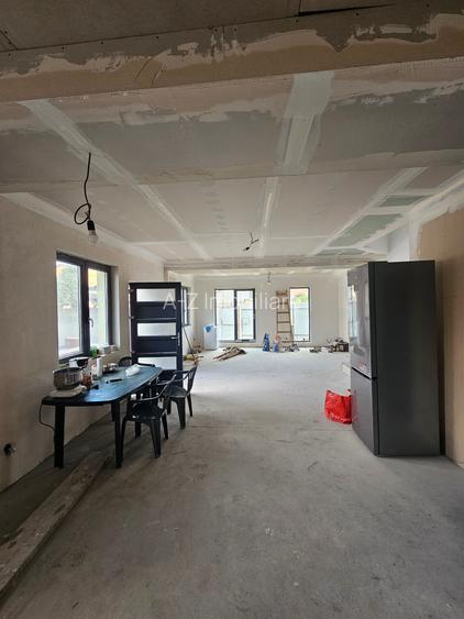 Vanzare casa Parter + 2Etaje - 6 camere - zona Antiaeriana - 8