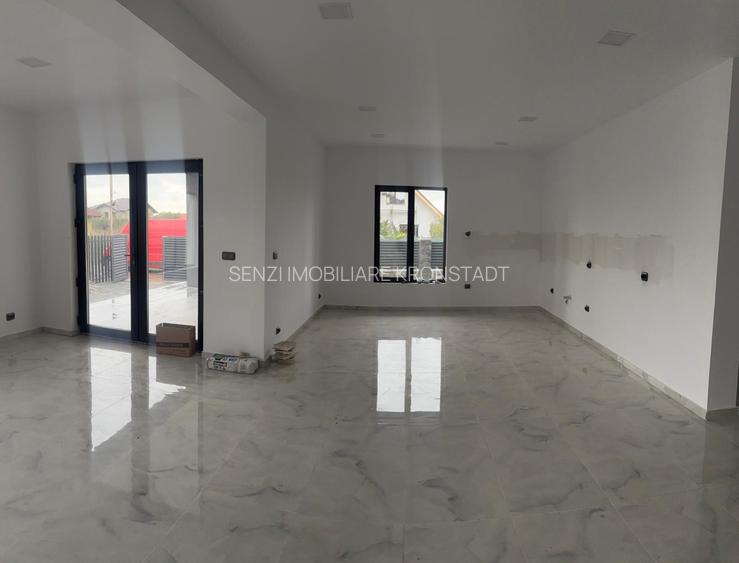 Casa individuala pe parter, zona Izvor - 4