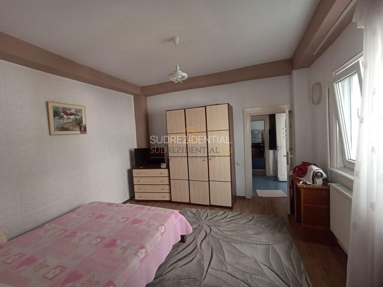 Casa spatioasa cu 7 camere, zona Bd. Brancoveanu, acces facil metrou - 16
