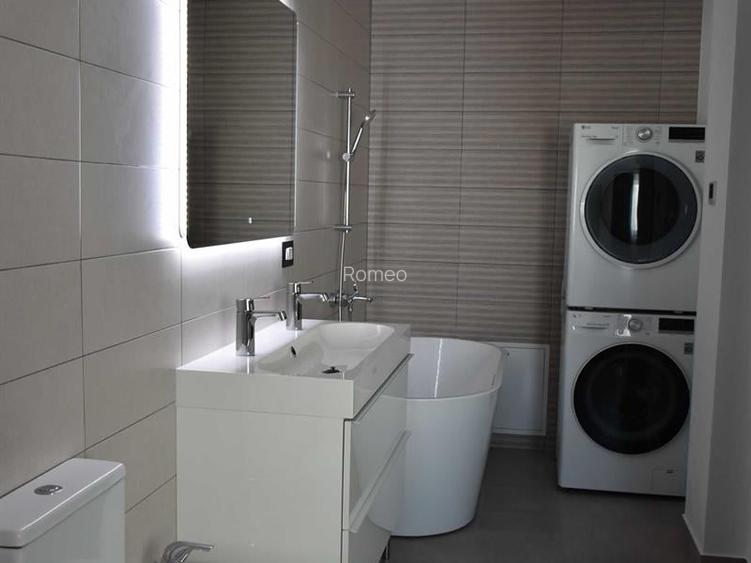 Apartament 3 camere, decomandat, George Enescu