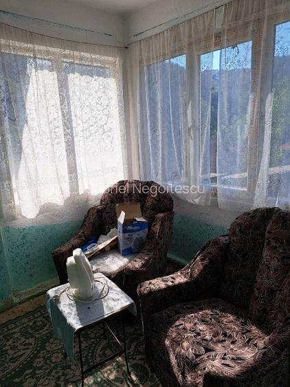 Casa batraneasca de vanzare - 7