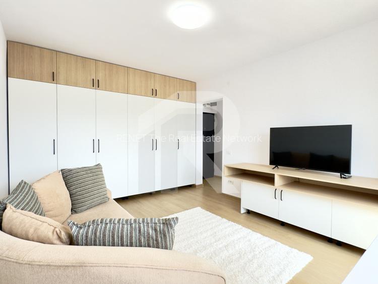 Studio,  prima închiriere Drumul Taberei - Parc Moghioros, etaj 4/10 - 4