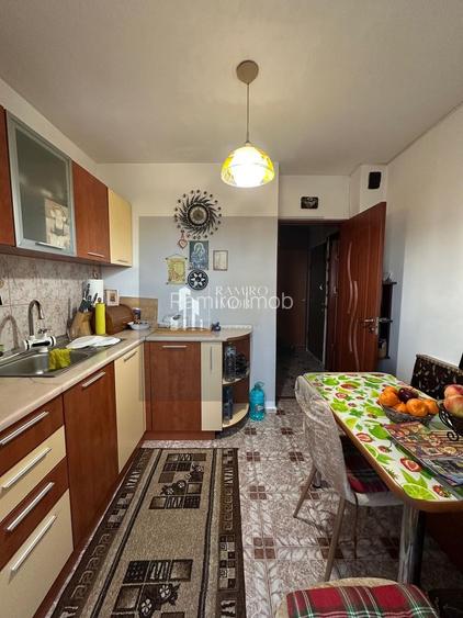 Apartament 3 Camere Decomandat- 70 mp - Metrou 1 Decembrie - 5