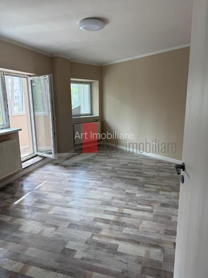 Vânzare apartament decomandat 3 camere Șos. Berceni - Spiru Haret - 23