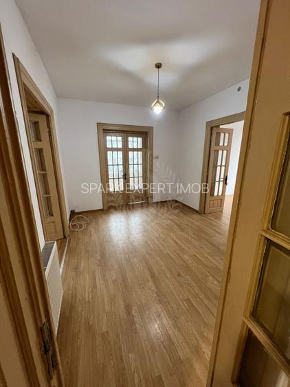 Inchiriere casa/ spațiu comercial, D+P+M in Urlati, zona centrala - 2