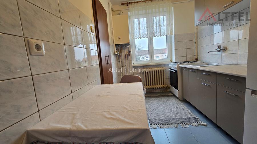 Apartament decomandat cu 4 camere str. Luptei de inchiriat - 7
