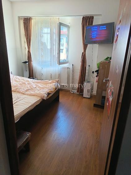 Apartament de vânzare - 5