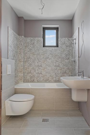 Cladire cu 5 apartamente de vanzare